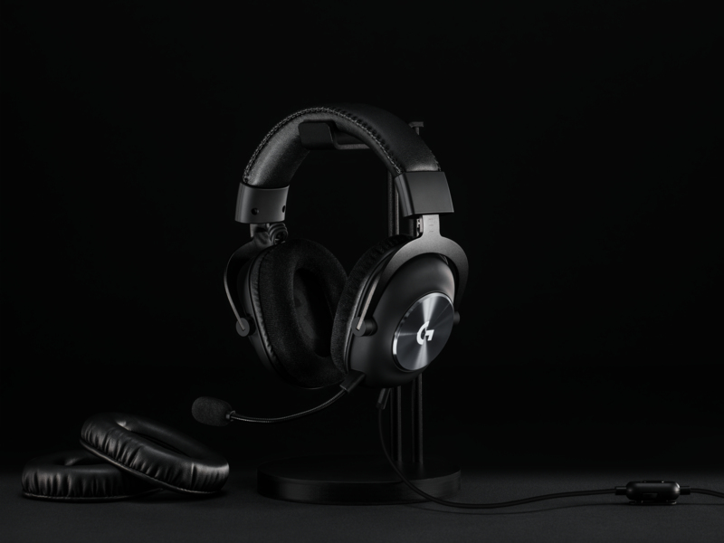 PRO X GAMING HEADSET + STAND/BLACK - EMEA-914